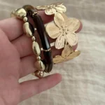 Acrylic Flower Round Bracelet - Image 4