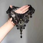 Gothic Lace Pearl Necklace - Image 4