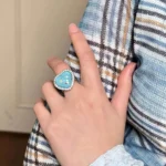 Heart-Shaped Rhinestone Ring - Image 2